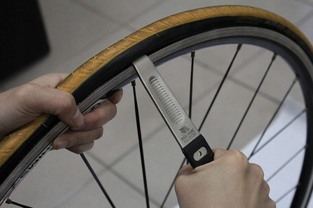 BIKEHAND STALOWA ŁYŻKA DO OPON DWUSTRONNA STAL/PCV