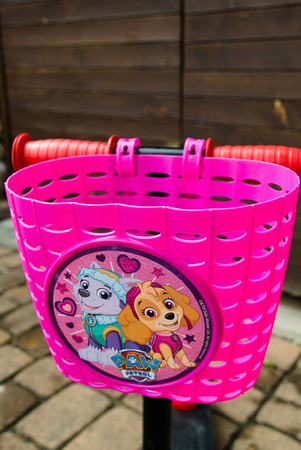 Plastikowy koszyk na ROWER HULAJNOGĘ PSI PATROL