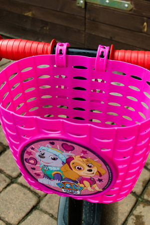 Plastikowy koszyk na ROWER HULAJNOGĘ PSI PATROL