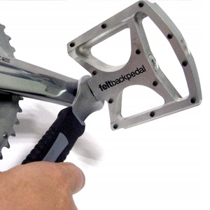 SuperB KLUCZ DO PEDAŁÓW 15mm + NASADKA 14/15 MM