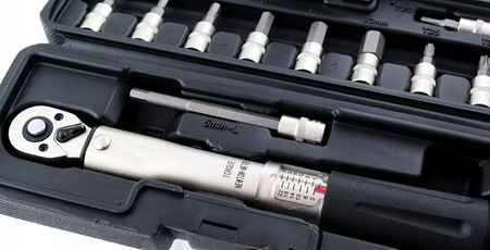 PROX Klucz dynamometryczny nastawny 2-24Nm +bity