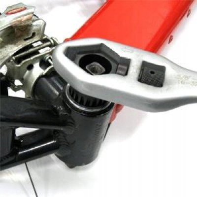 SuperB KLUCZ DO SUPORTU SHIMANO NECO UNIWERSALNY